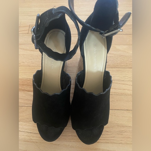 MARC FISHER Scalloped Wedge Heels - Picture 5 of 6